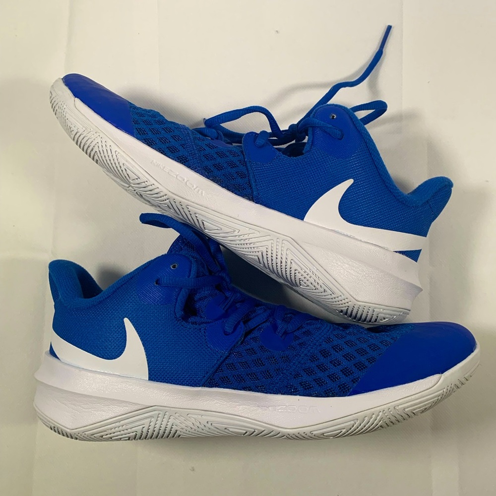 Nike Zoom Hyperspeed Volleyball Court shoes size 7.  They fit like a ladies 8.5.